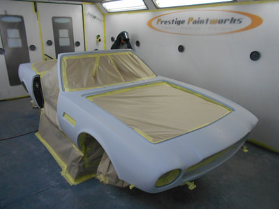 Aston Martin V8 paintwork -
ready for epoxy sealer
