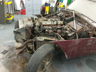 Aston Martin Restoration -
Dis-assembly in progress