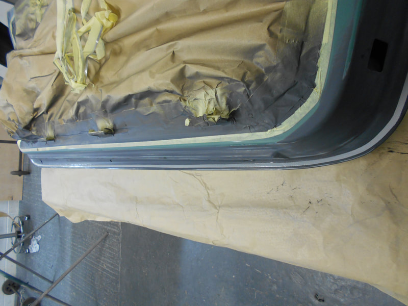 Aston Martin DB7 - right hand door frame paint prep